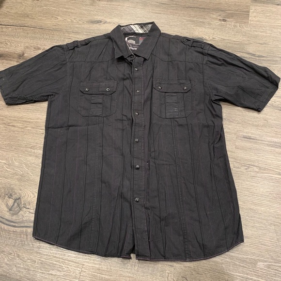 Men’s casual button down - Picture 1 of 3